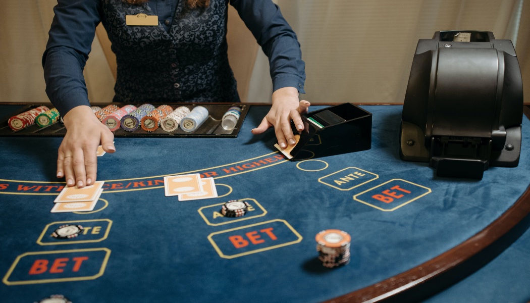 When Should You Dual Down in Blackjack?
